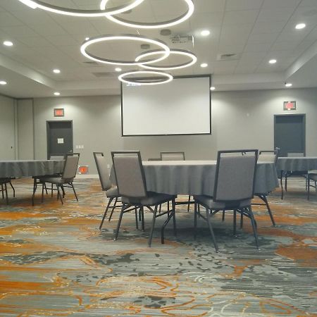 Holiday Inn - Kansas City - Northeast By Ihg Eksteriør billede