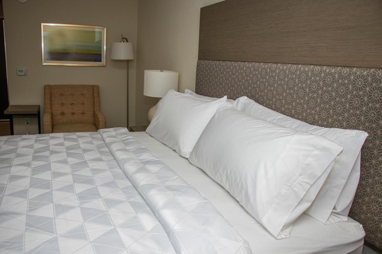 Holiday Inn - Kansas City - Northeast By Ihg Eksteriør billede