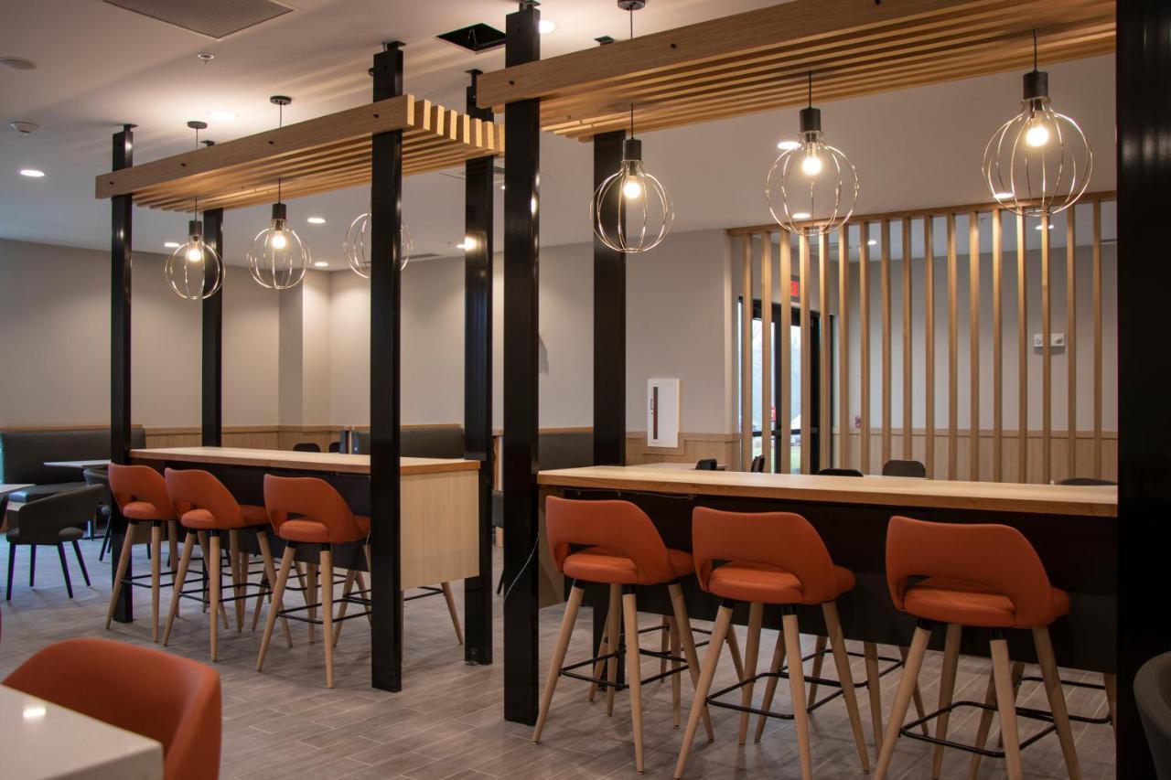 Holiday Inn - Kansas City - Northeast By Ihg Eksteriør billede
