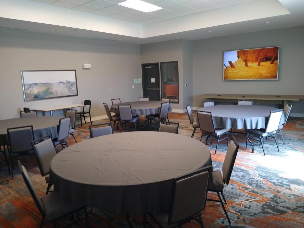 Holiday Inn - Kansas City - Northeast By Ihg Eksteriør billede