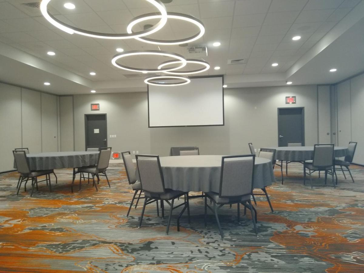 Holiday Inn - Kansas City - Northeast By Ihg Eksteriør billede