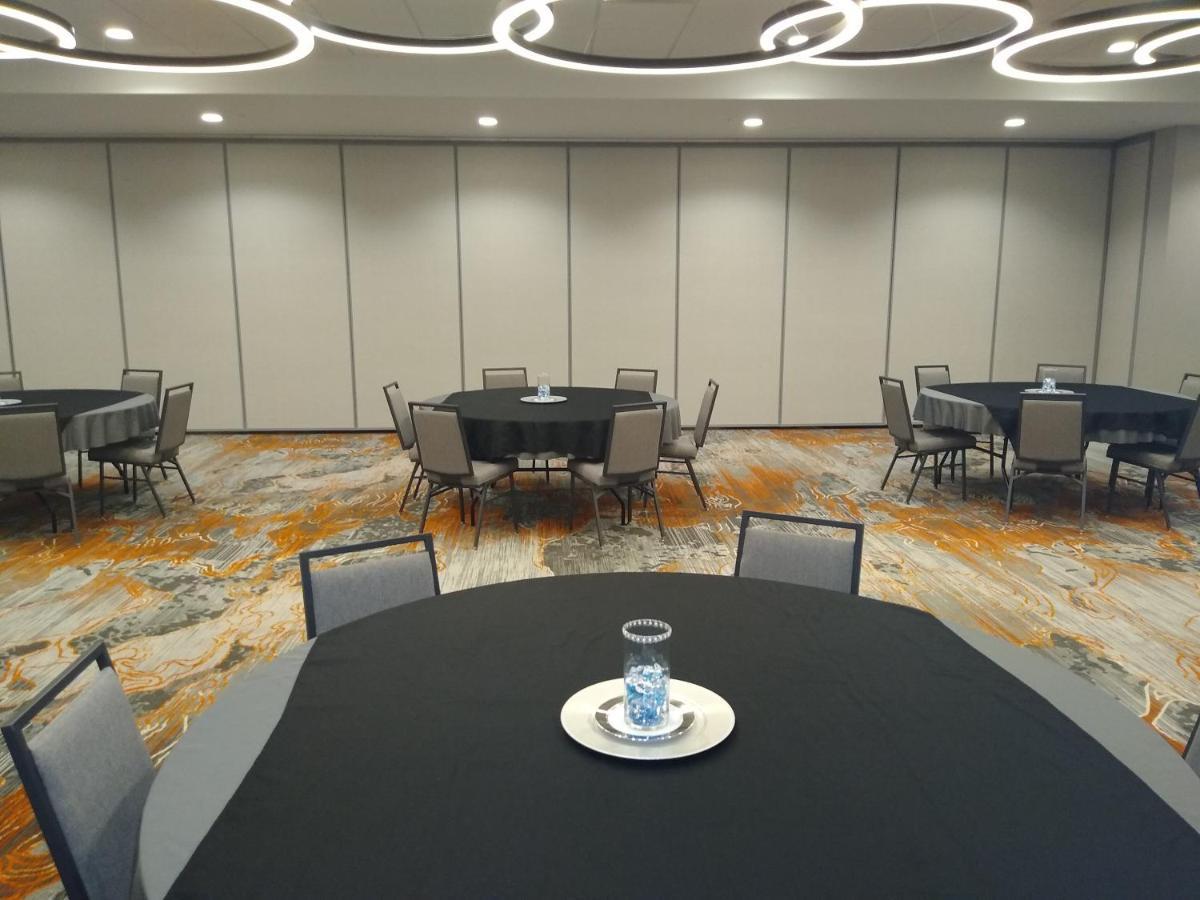 Holiday Inn - Kansas City - Northeast By Ihg Eksteriør billede