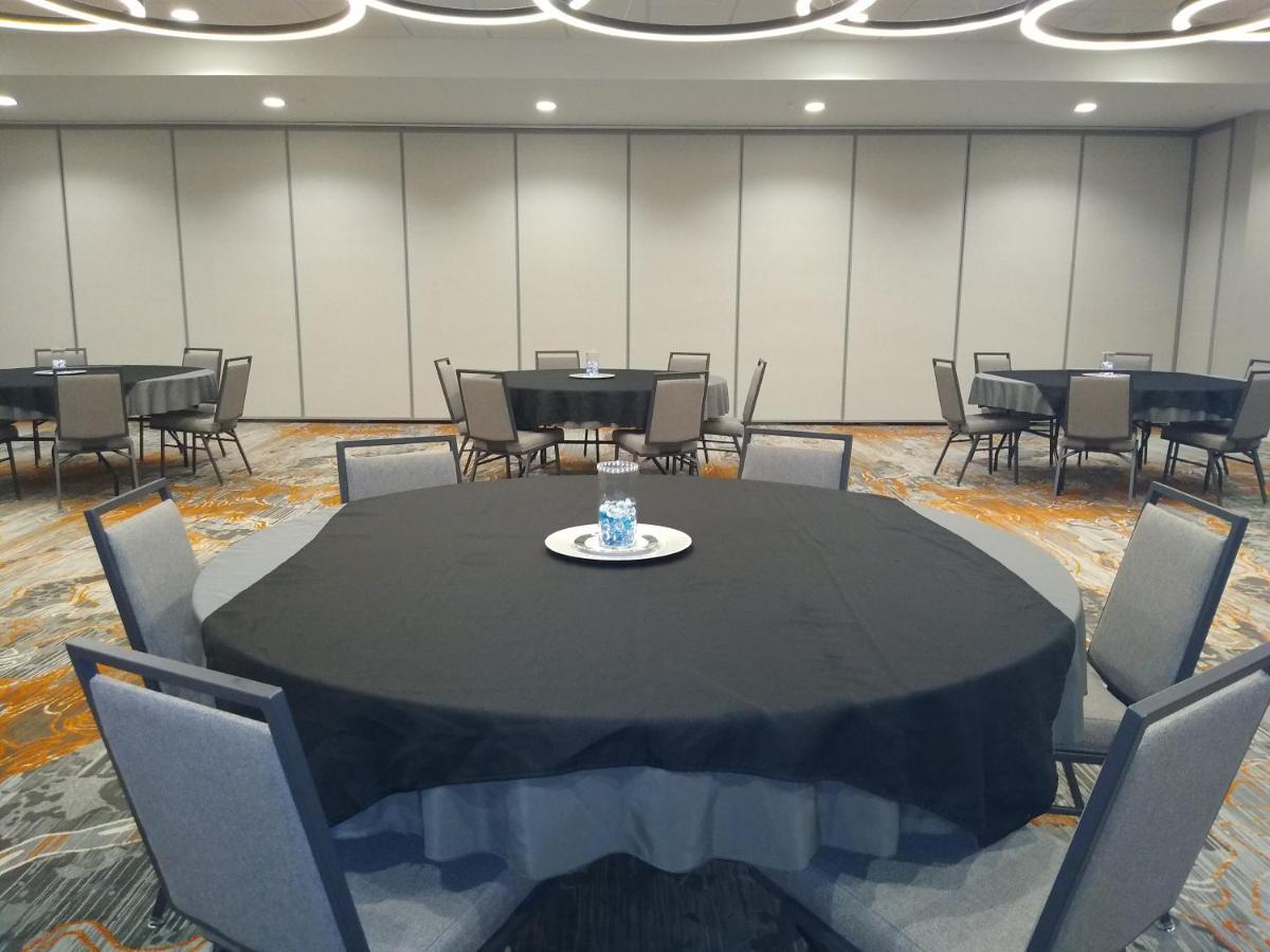 Holiday Inn - Kansas City - Northeast By Ihg Eksteriør billede