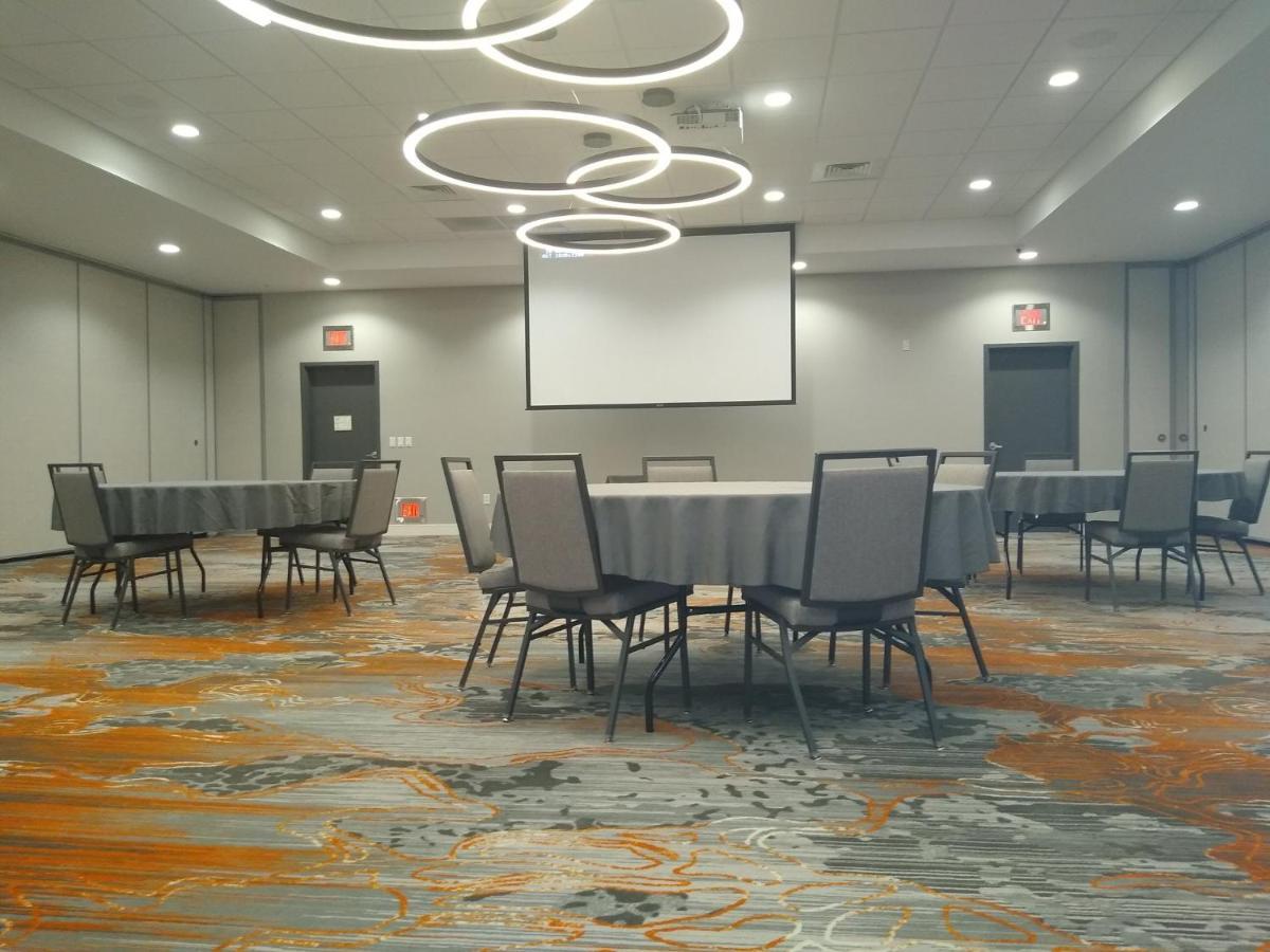 Holiday Inn - Kansas City - Northeast By Ihg Eksteriør billede