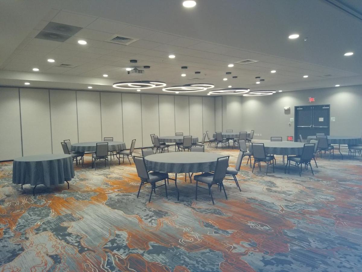 Holiday Inn - Kansas City - Northeast By Ihg Eksteriør billede